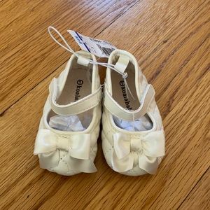 NEW off-white baby dress shoes